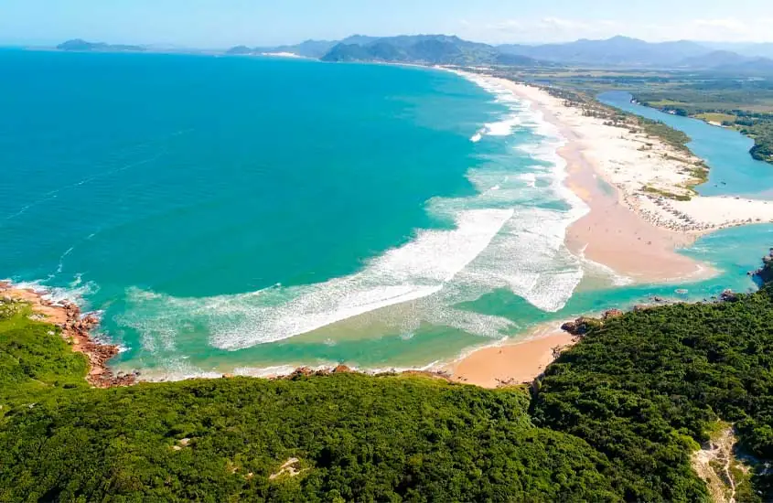 Guarda do Embaú vista do alto